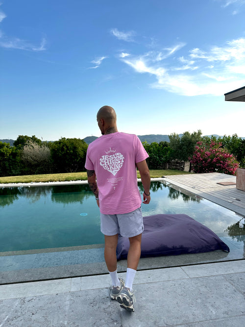 T-SHIRT JÉSUS CHRIST IS KING (rose/blanc) oversize SOUTH DRIP